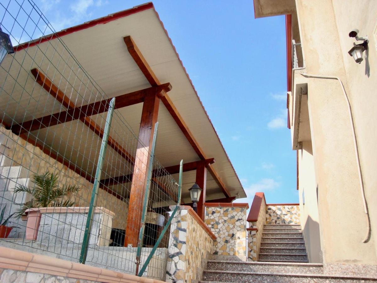 Appartamento nuovo Wi-Fi e cablato ethernet a pochi passi dal mare  Santa Caterina Dello Ionio Marina Esterno foto